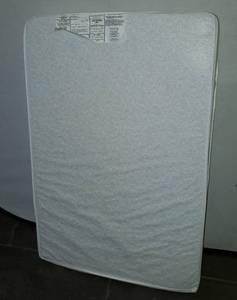 lot 3121 image: Dream On Me Mattress, 2638