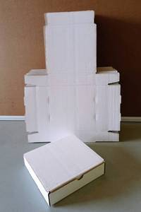 lot 8277 image: Lot of 44 Folding MailersBoxes - 8 34 W x 8 12 D x 2 14 H
