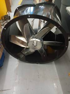lot 4017 image: Dayton Tubeaxial Fan 30 Model#13C412 Damaged