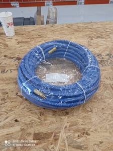 lot 24897 image: continental pliovic air hose. 38ID 300psi