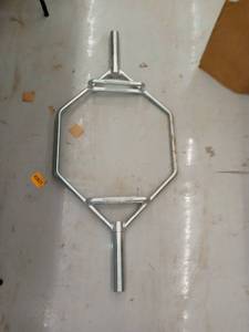 lot 24936 image: Deadlifting Bar Brand Unknown Damaged Rusted