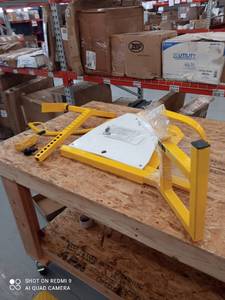 lot 24971 image: Heavy Duty California Imm Blitzer Wheel locks with control