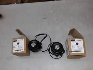lot 24974 image: Set of 2 Dayton Unit Bearing Motors, Part# 4YFH8