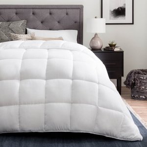 lot 4637 image: Linenspa All-Season Reversible Down Alternative Microfiber Comforter - Cal King