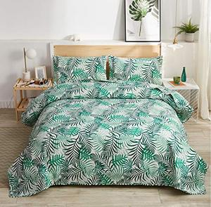 lot 7447 image: Tropical Rainforest Leaves Quilt Set FullQueen Size Green Palm Leaf Bedding Set Lightweight Reversible Botanical Bedspread Coverlet with Sham Soft Breathable Bed Set, 1 Quilt and 2 Pillowshams