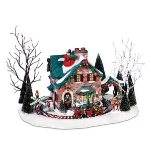 lot 7448 image: Department 56 Santas Wonderland House