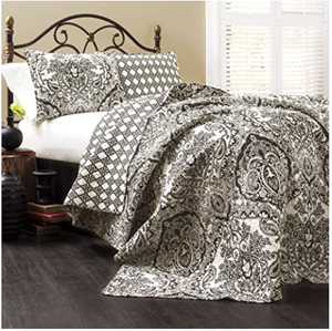 lot 2602 image: Aubree Quilt Paisley Damask Print Pattern Reversible 3 Piece Lightweight Bedding Blanket Bedspread Set