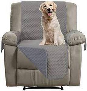 lot 1964 image: Quilted Pet Cover for Chair