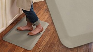lot 2039 image: NewLife by GelPro Professional Grade Anti-Fatigue Mat