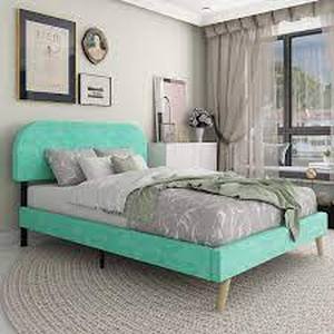 lot 2278 image: Yegee Upholstered Platform Bed (Full Size)