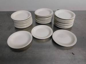 lot 10173 image: Set of 28 Crest Plates