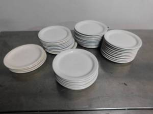 lot 10176 image: Assortment of 42 Plates