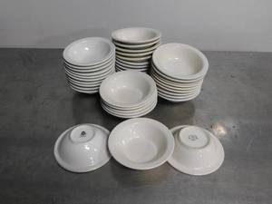 lot 10179 image: Assortment of 39 Bowls