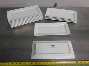 lot 10182 image: Arcoroc Rectangular Plates