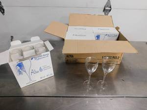 lot 10186 image: NEW Bormioli Rocco Wine Stemware