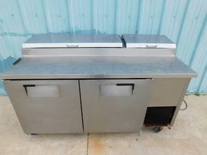 lot 10131 image: True 2 Door Pizza Prep Table