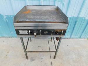 lot 10134 image: Star 24 Inch Griddle on Stand