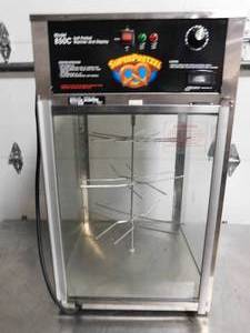 lot 10153 image: Wisco Industries Soft Pretzel Warmer