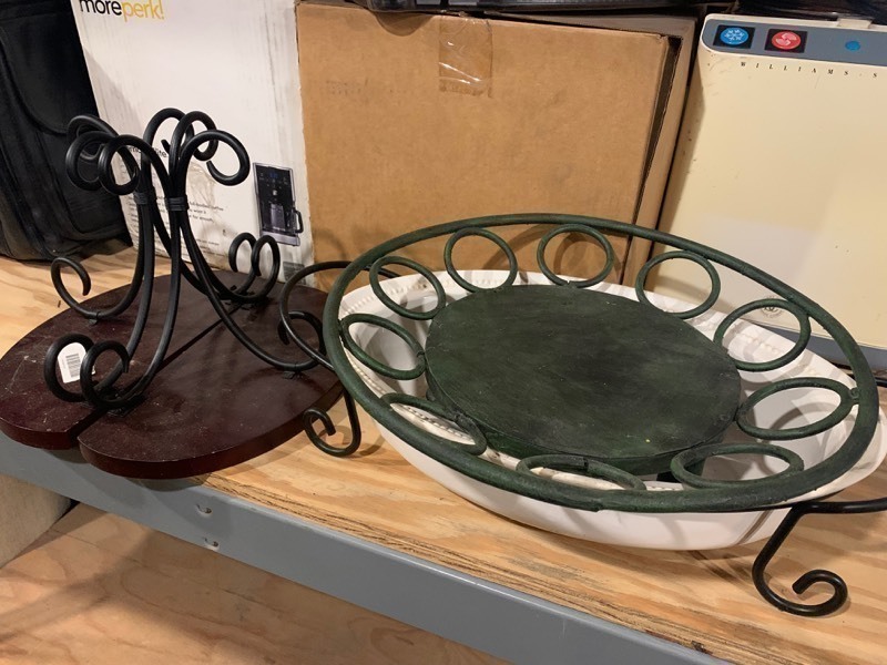 lot 111 image: Bundle of 2 Matching Wall Mounts and 1 Metal Display bowl and Ceramic Food Bowl