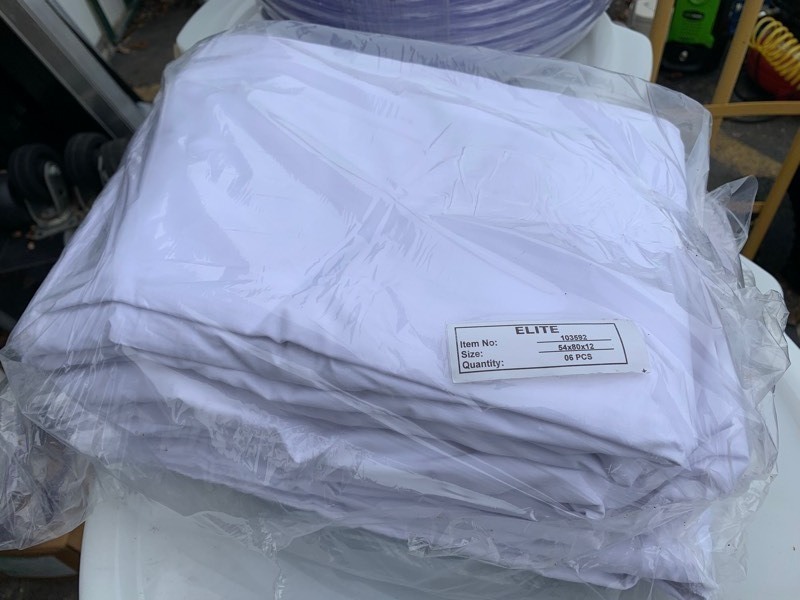 lot 170 image: 1 Bundle of 6 New Fitted Sheets 54x80x12