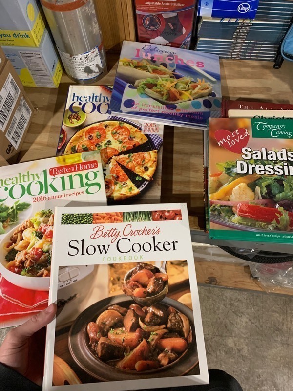 lot 188 image: Lot of Cook Book Bundle (2)