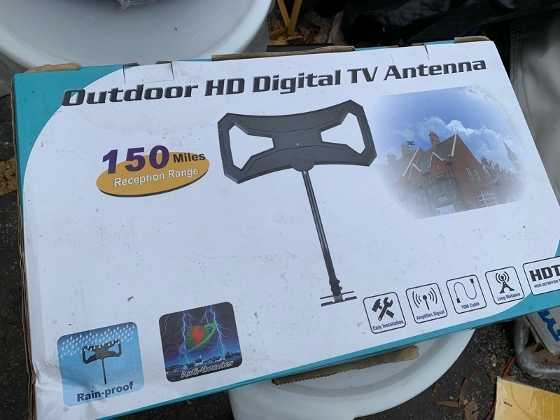 lot 221 image: Outdoor Rain Proof HD Digital TV Antenna 150 Mile Reception Range