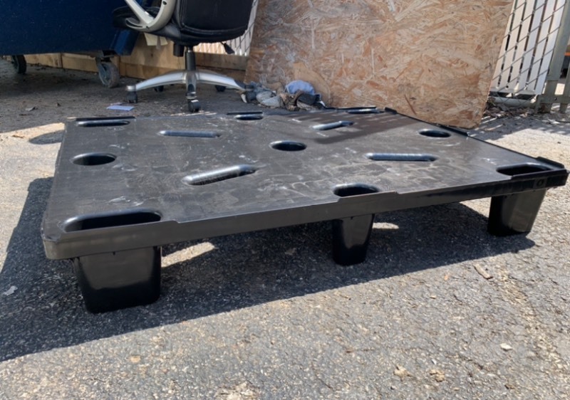 lot 246 image: 1 Heavy Duty Storage Pallet LAST ONE