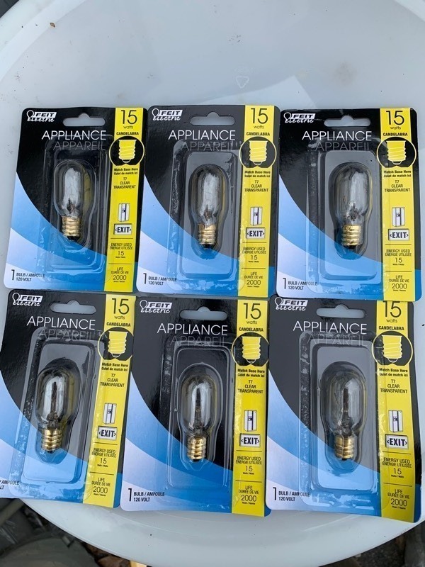 lot 259 image: 6 New Kitchen Living Appliances Light Bulbs