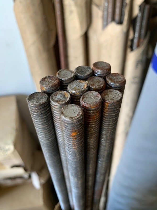 lot 269 image: 4 Sticks of Allthread 5 ft
