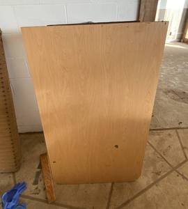 lot 9008 image: Commercial Restaurant Table