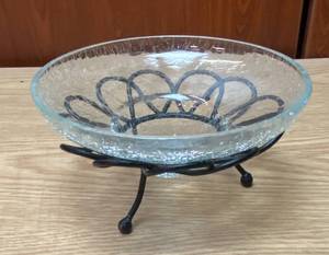 lot 9059 image: Crackle Glass Bowl w metal Stand - Great Dcor Piece