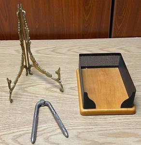lot 9063 image: Desk Decor and Vintage Nutcracker - COOL