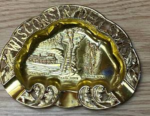 lot 9067 image: Vintage Wisconsin Dells Ash Tray Vacation Souvenir E244 ENCO JAPAN - HTF
