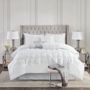 lot 1586 image: Madison Park Wilma 7-Pc. Queen Comforter Set Bedding -Retail $113.85