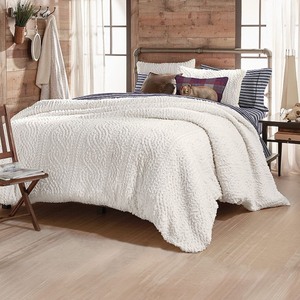 lot 1590 image: G.h. Bass Cable Knit Sherpa FullQueen Comforter Set