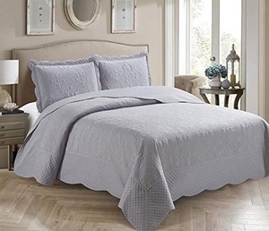 lot 1617 image: H2 and Hy King Size 3 Piece Quilt Set