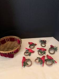 lot 1005 image: Napkins rings and basket