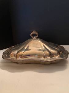 lot 1027 image: Silver Plate covered serving dish