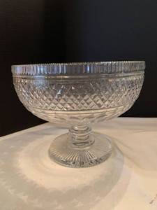 lot 1037 image: Pedestal fruit bowl