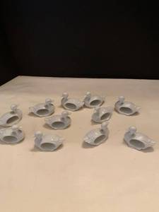 lot 1052 image: Duck napkin rings
