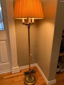 lot 1063 image: Stiffel floor lamp