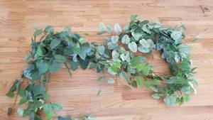 lot 1136 image: 2 Faux greenery stems