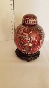 lot 1143 image: Oriental Ginger jar on stand