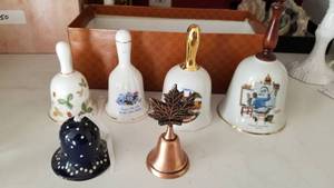 lot 1152 image: Wedgewood bell (no clapper) and other bells