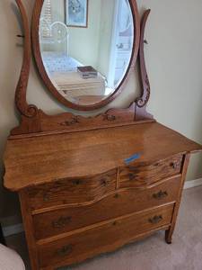 lot 1228 image: Vintage oak dresser with Mirror 74X47X21