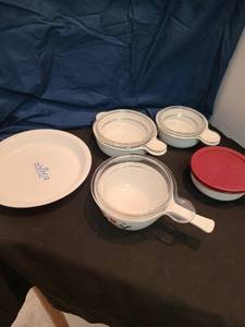 lot 1307 image: Corningware grab its and pie plate
