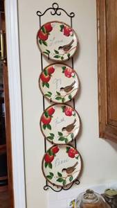 lot 1325 image: Cracker Barrel Apple Collection plates and plate holder