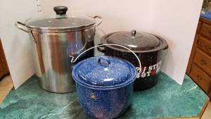 lot 1344 image: Stock pot and 2 Enamelware pots