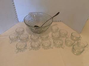 lot 1602 image: Punchbowl with 16 cups