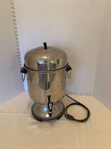 lot 1603 image: Coffee maker dispenser